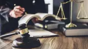 تصالح مذيعة مع متهم باحتجازها والاعتداء عليها في كرداسة