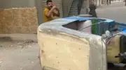 ضبط سائق توك توك تعمد قلبه براكب في الشرقية بسبب الأجرة