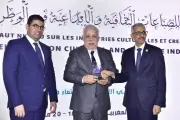 نقابة المهن التمثيلية تهنئ أشرف زكي بتكريمه من منتدى الصناعات الثقافية والإبداعية