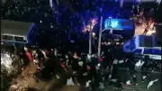 تجمهر أهالي ضحايا حادث أبنوب أمام مستشفى أسيوط المركزي