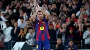 ليفاندوفسكي يودع برشلونة بالدموع ويتوقع فوزهم بدوري الأبطال