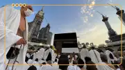 هل ارتداء الكمامة أثناء الإحرام يبطل العمرة؟ أمين الفتوى يجيب
