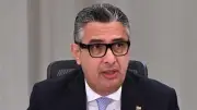 مصير البقالين والمخابز وبطاقة التموين في منظومة الدعم النقدي الجديدة