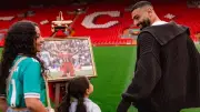 محمد صلاح ينشر صورًا مع ابنتيه في أنفيلد قبل وداع ليفربول