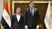 وزير الشباب يستقبل البطل المصري أيمن نصار بعد إنجازه التاريخي في ماراثون الرمال