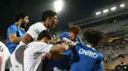 فرحة الزمالك بالهدف الأول أمام سيراميكا في ليلة حسم الدوري المصري