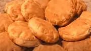 هل العيش الشمسي 