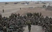 إيران تكشف عن أسلحة جديدة وتتوعد برد حاسم ضد أي هجوم أمريكي أو إسرائيلي