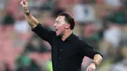 رئيس الأهلي السعودي يحسم مستقبل يايسله بكلمات حاسمة
