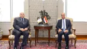 وزير الخارجية المصري يستقبل نظيره الجزائري لتعزيز العلاقات الثنائية
