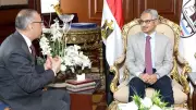 تنمية التجارة يبحث مشروعات استثمارية ببني سويف مع المحافظ