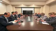 وزير التموين يبحث مع مدير البورصة الروسية تفعيل التعاون وتطوير آليات التداول