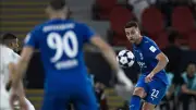 الهلال يتقدم على الفيحاء بهدف في الشوط الأول بالدوري السعودي