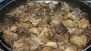 طريقة عمل لحمة الرأس المحمرة لعيد الأضحى بطعم لا يقاوم