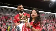 محمد صلاح يروي لحظة لا تنسى لابنته مكة في أنفيلد خلال فيلم وثائقي جديد