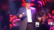عبد الباسط حمودة يشعل حفله الأخير ويرفع شعار كامل العدد