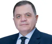 وزير الداخلية يهنئ وزير الدفاع ورئيس الأركان بعيد الأضحى المبارك