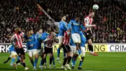 لاعب ليفربول السابق: عشت أياماً مظلمة وكنت أعود باكياً من التدريبات