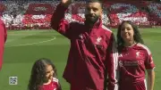مكة وكيان ترافقان محمد صلاح في مباراته الوداعية مع ليفربول