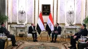مصر واليمن يبحثان تعزيز التكامل والتنسيق في ظل التحديات الإقليمية