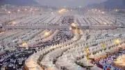 بدء مناسك الحج.. حجاج بيت الله يتوافدون إلى مشعر منى لقضاء يوم التروية