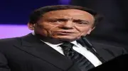 رامي إمام يبدأ توثيق مشوار الزعيم عادل إمام بمذكرات شاملة