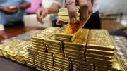 صعود جديد للذهب عالمياً مع تطورات المفاوضات الأمريكية الإيرانية
