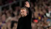 فليك يقرر بقاء فيران توريس في برشلونة ويغير مركزه