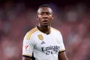 ريال مدريد يستعد لإعادة هيكلة دفاعه بعد رحيل ديفيد ألابا