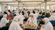 ماذا يأكل الحاج في الحر الشديد؟ أطعمة ومشروبات تحميه من الإجهاد يوم عرفة