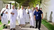 رئيس بعثة حج الجمعيات يتفقد مخيمات عرفات ويطمئن على الخدمات
