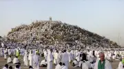 بث مباشر.. ملايين الحجاج على جبل عرفات لأداء ركن الحج الأعظم