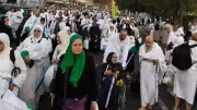 نفرة حجاج بيت الله الحرام من عرفات إلى مزدلفة في مشهد مهيب