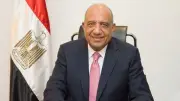 وزير الكهرباء يهنئ العاملين بعيد الأضحى ويشيد بتفانيهم في العمل