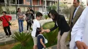 محافظ البحيرة توزع الهدايا على الأطفال في عيد الأضحى