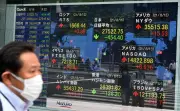 الأسهم الآسيوية تتباين مع تسجيل اليابان وكوريا الجنوبية مستويات قياسية