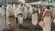 مليونا حاج يتوافدون على منى لاستكمال المناسك في مشهد روحاني مهيب