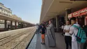 وزير النقل يتابع حركة المواصلات في أول أيام عيد الأضحى ويوجه برفع الاستعداد