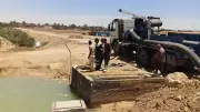 رئيس مياه القناة يتابع إصلاح كسر خط طرد محطة أبو عارف بالسويس