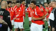 ممر شرفي للاعبين الجدد في تدريب منتخب مصر احتفالاً بانضمامهم