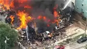 انفجار ضخم في دالاس الأمريكية يسفر عن قتلى ومصابين بفعل تسرب غاز