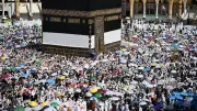 بالفيديو: حجاج بيت الله الحرام يؤدون طواف الوداع في ختام مناسك الحج