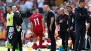 كيف تسبب محمد صلاح في إقالة سلوت من تدريب ليفربول؟