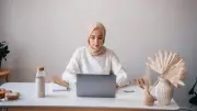 متى يستحق العامل مكافأة شهر عن كل سنة خدمة؟.. مزايا مالية للقطاع الخاص