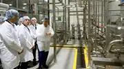 مدبولي يفتتح مصنع V seven وV cola باستثمارات 1.5 مليار جنيه بمدينة السادات