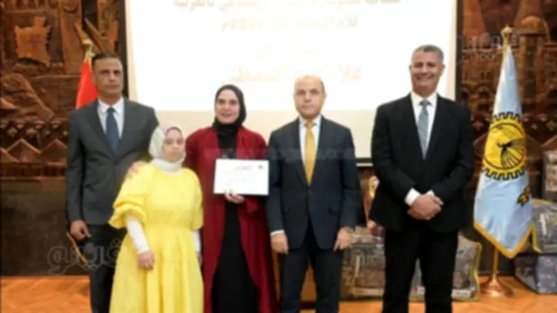 تكريم 10 أمهات مثاليات في الغربية تقديراً لدورهن في التنمية