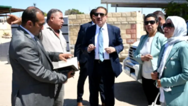محافظ بورسعيد يتفقد الجبانات الجديدة بحي الزهور لإنشاء 112 مقبرة