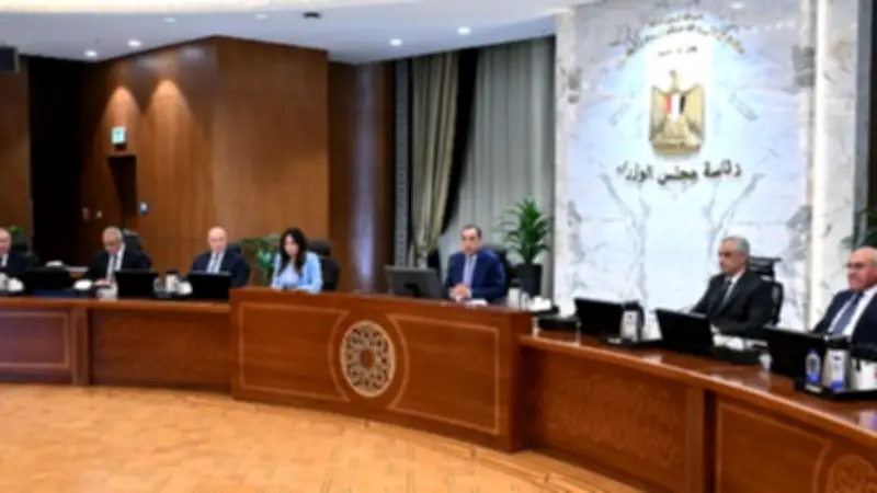مدبولي يتابع تنفيذ المرحلة الأولى من مبادرة حياة كريمة في 1477 قرية