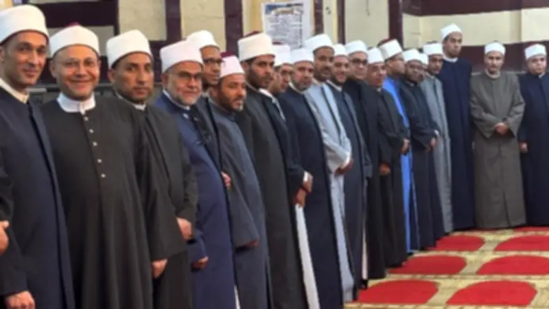 قافلة دعوية للأوقاف إلى مساجد حلوان و15 مايو لترشيد الاستخدام الرقمي