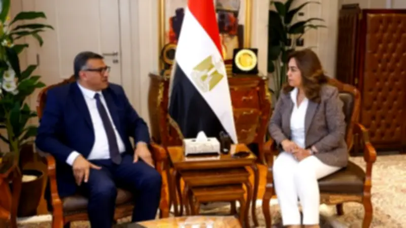 وزيرة التنمية المحلية تتابع تنفيذ 1683 مشروعاً بحياة كريمة في قنا